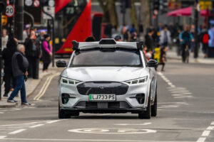 Pasivažinėjimas pirmuoju autonominiu Londono taksi